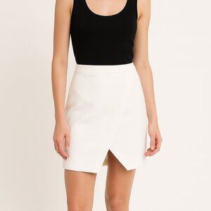 Lovers + Friends Ivory Mini Skirt XS‎